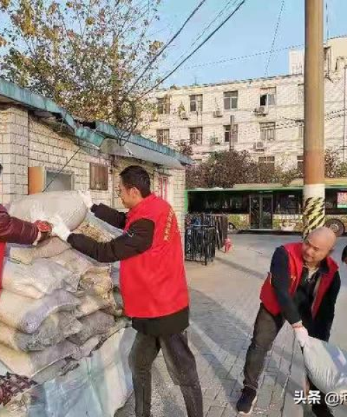 道路安全方案在雨雪天气中的应急措施：道路安全方案在雨雪天气中的应急措施有哪些